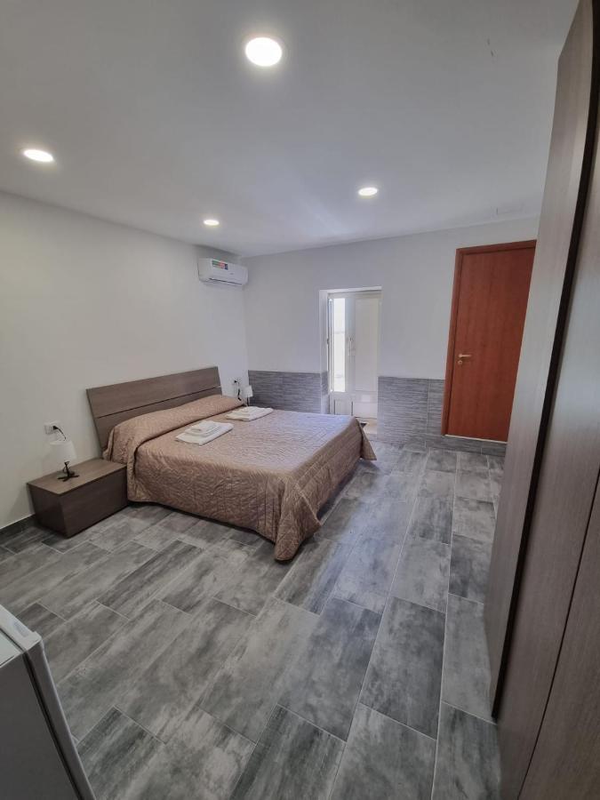 B&B Lapigna 卡尔塔吉罗 外观 照片
